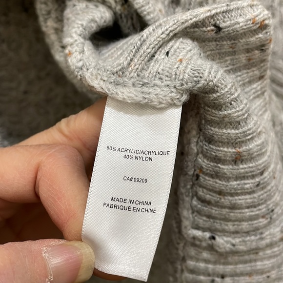 Cleo knitted cape (sz OS) - Picture 6 of 8